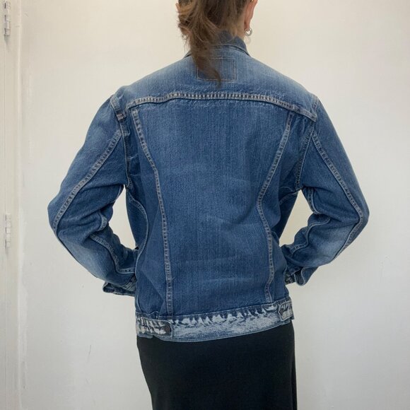 M - Levi’s Faded Dark Wash Denim Jacket - Picture 3 of 6